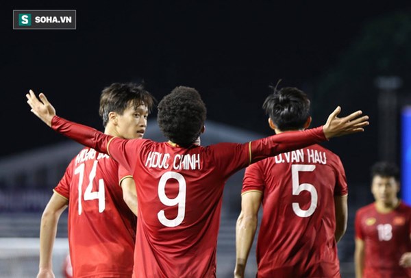 Hà Đức Chinh phá sâu kỷ lục, ghi tên mình vào lịch sử U22 Việt Nam tại SEA Games-2
