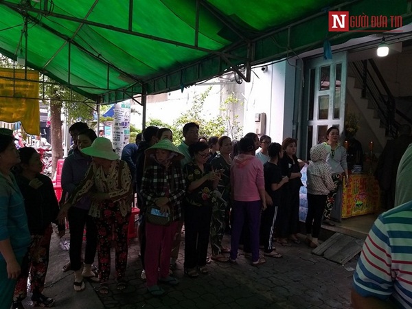 Lặng người trước đám tang 3 nạn nhân vụ hỏa hoạn ở TP.HCM-2