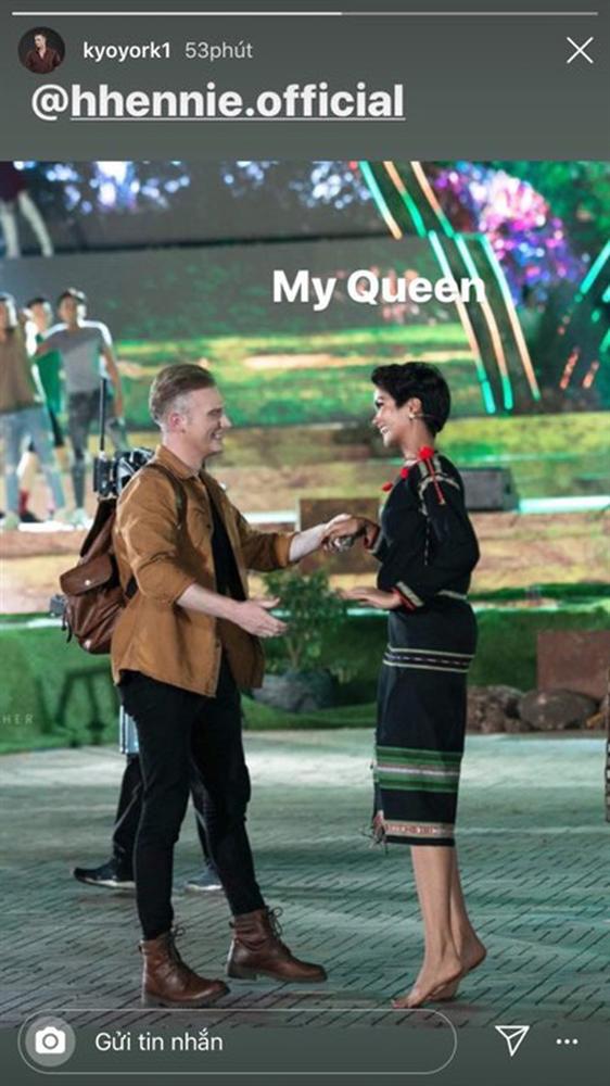 Mỹ nhân thế giới và dàn sao Vbiz xúc động trước màn final walk đặc biệt của HHen Niê: Mộc mạc đến kì diệu!-6