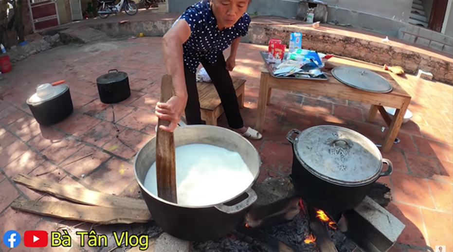 Tuyên bố làm thạch 7 tầng nhưng chỉ được 4 tầng, lần này Bà Tân Vlog còn mượn luôn hình trên mạng để làm thumbnail-2