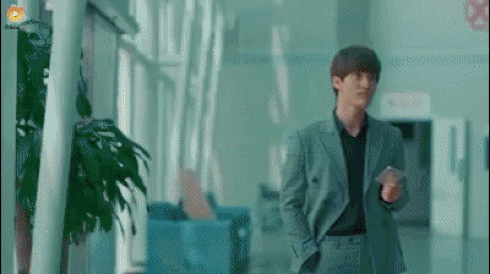 Tân Hoa hậu Hoàn vũ Khánh Vân không ngại đóng vai gợi cảm-1