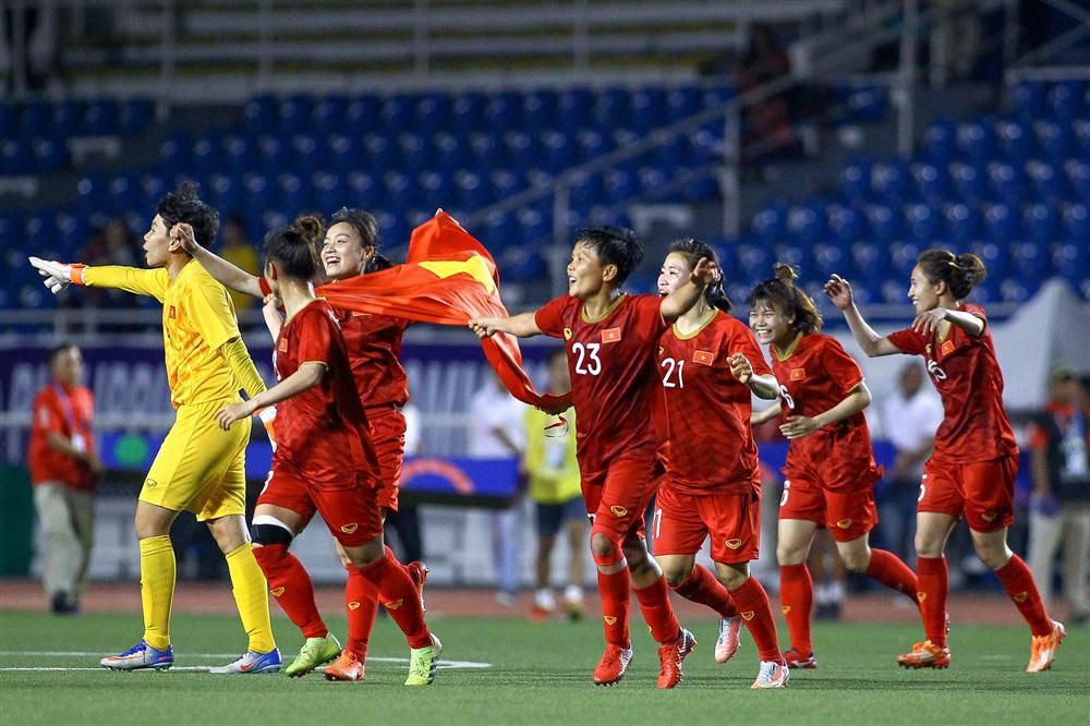 Mồ hôi, máu và nước mắt đưa tuyển nữ Việt Nam gặt vàng SEA Games-1