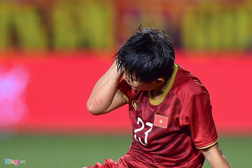 Mồ hôi, máu và nước mắt đưa tuyển nữ Việt Nam gặt vàng SEA Games-18