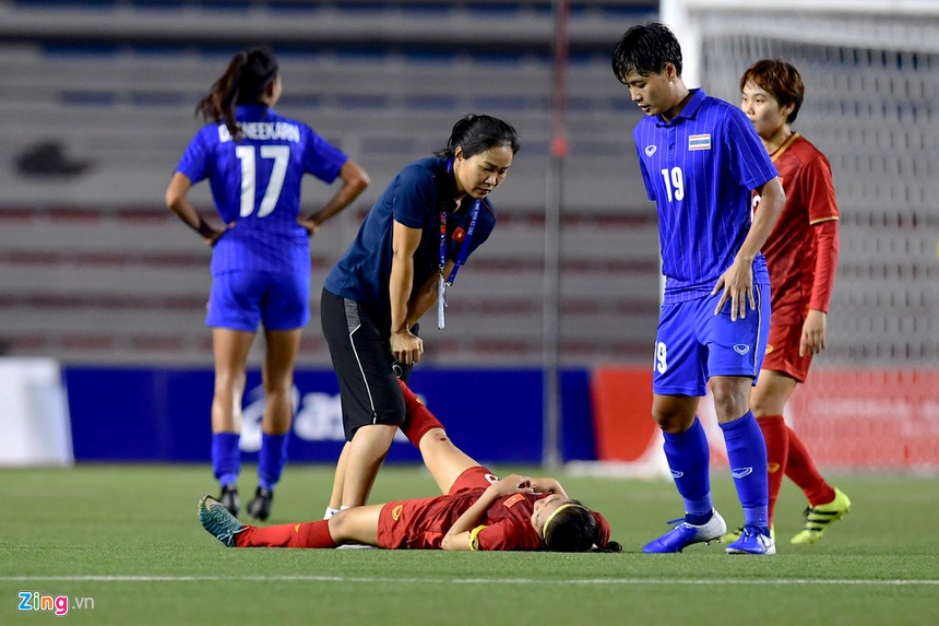 Mồ hôi, máu và nước mắt đưa tuyển nữ Việt Nam gặt vàng SEA Games-21