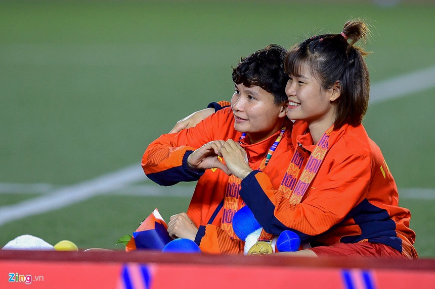 Mồ hôi, máu và nước mắt đưa tuyển nữ Việt Nam gặt vàng SEA Games-34