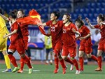 Nhiều fan Việt kì thị giới tính cầu thủ nữ Thái Lan: Cổ động viên bóng đá văn minh sẽ không làm thế!-7