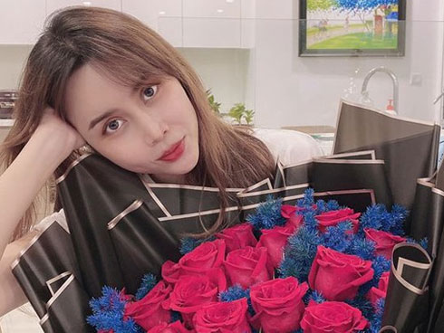 Lưu Hương Giang tổ chức sinh nhật muộn cho Hồ Hoài Anh, lâu rồi cả gia đình mới quây quần sau lùm xùm rạn nứt-5