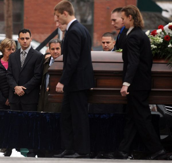 Nhờ tính năng xịn của vòng tay theo dõi sức khỏe, cô gái phát hiện bạn trai ngoại tình lúc 4h sáng-4