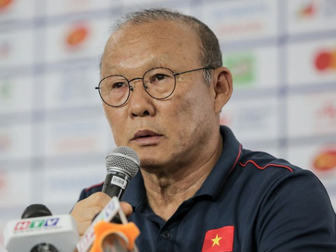Tuyển nữ Việt Nam huỷ lịch bay, ở lại cổ vũ trận chung kết bóng đá nam SEA Games 30-3