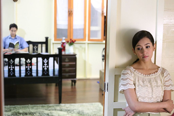 Chồng chăm vợ mới sinh kỹ càng, nhưng mỗi khi màn đêm buông xuống, em lại bị tra tấn tinh thần vì những tiếng thở dài của anh-1