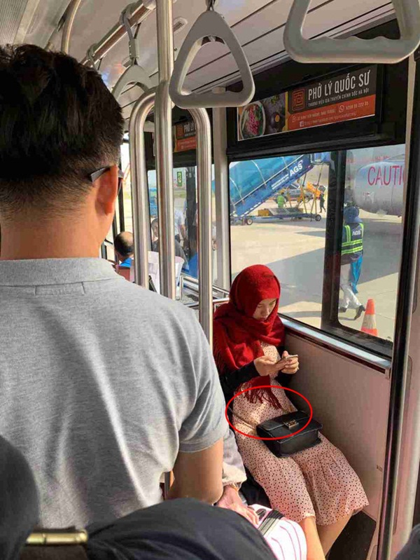 Sau tin đồn mang thai, MC Hoàng Oanh đã lộ vòng 2 lớn rõ lắm rồi trong hình ảnh đời thường-1