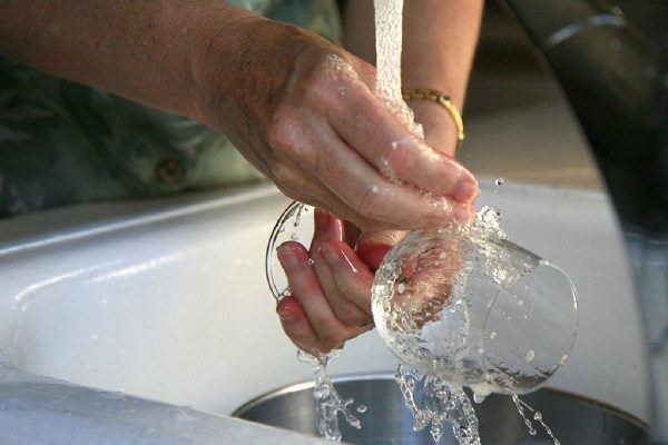 Dùng thủy tinh thay đồ nhựa đựng thức ăn cần lưu ý điều này kẻo đầu độc cả gia đình-2