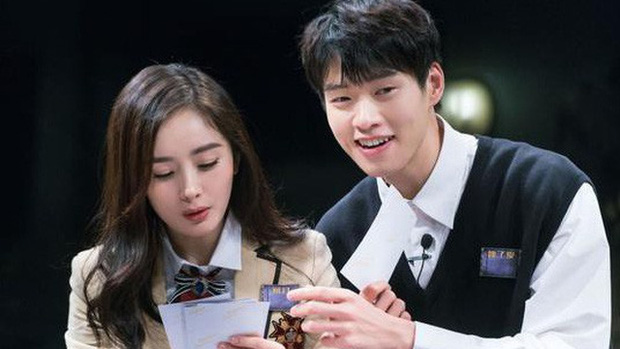 Paparazzi tóm sống Dương Mịch và tình trẻ vào khách sạn, 6 giờ sáng hôm sau mới lén lút đi ra-9