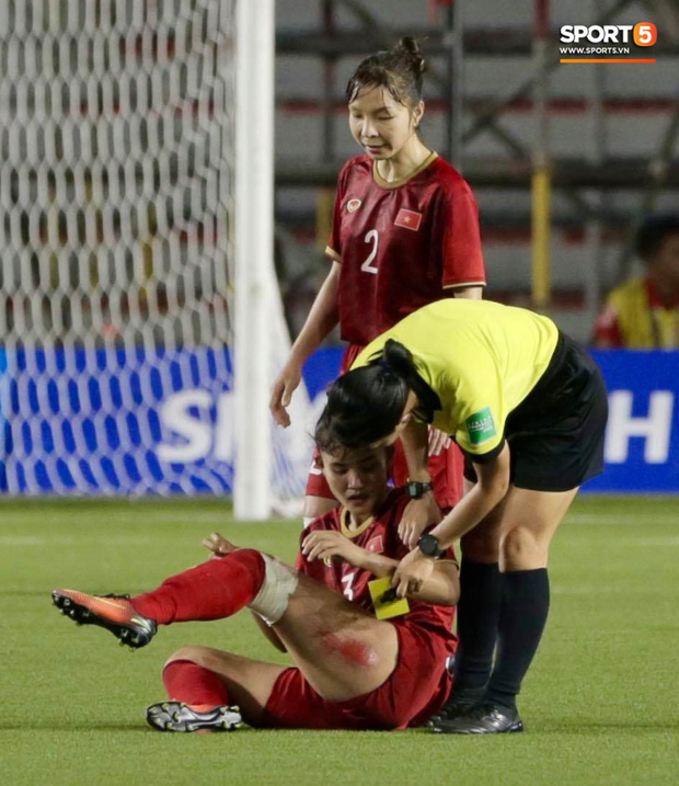 Nhìn lại hình ảnh Văn Hậu máu chảy ròng ròng, Trọng Hoàng toác hai đầu gối để đưa U22 Việt Nam vào chung kết SEA Games 30-10