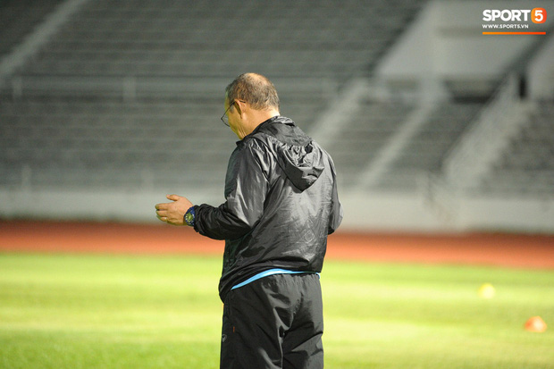 Thầy Park cũng phải cầu may!-1