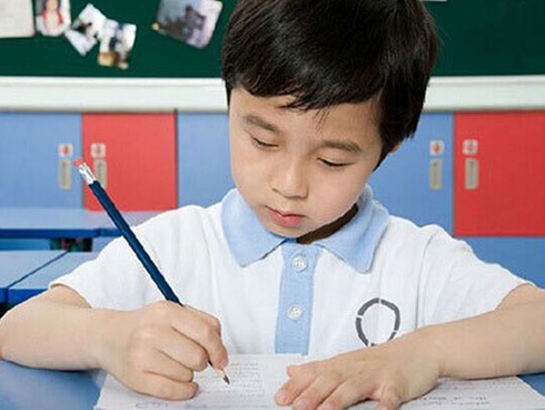 Cha mẹ sẽ nói gì với con trong 9 tình huống này?-10