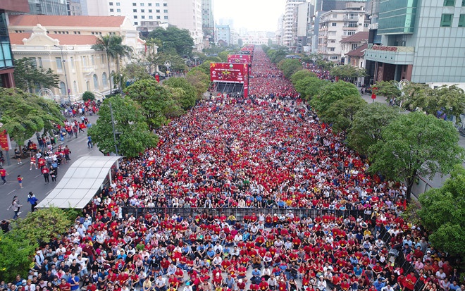 TP.HCM cấm xe vào trung tâm để phục vụ CĐV xem bóng đá-1