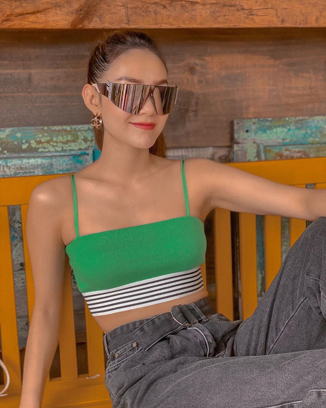 Mỹ nhân Việt diện crop top từ ngắn ngủn đến tí hon: Ai cũng hot xịt máu mũi, trông nàng số 5 và 6 mà thót tim dùm-6