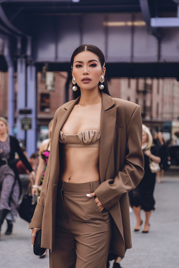 Mỹ nhân Việt diện crop top từ ngắn ngủn đến tí hon: Ai cũng hot xịt máu mũi, trông nàng số 5 và 6 mà thót tim dùm-9