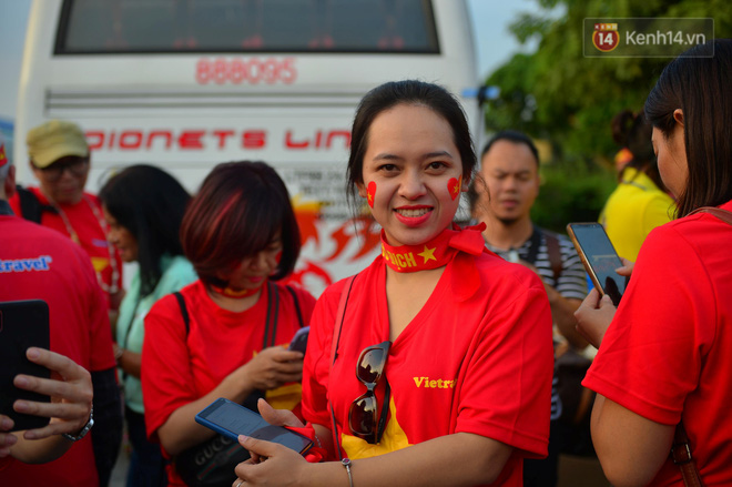 Bố Đoàn Văn Hậu: Việt Nam vô địch rồi!-88
