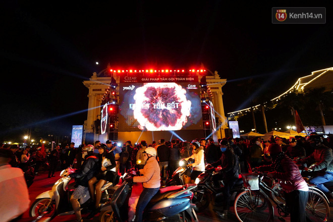 Bố Đoàn Văn Hậu: Việt Nam vô địch rồi!-68