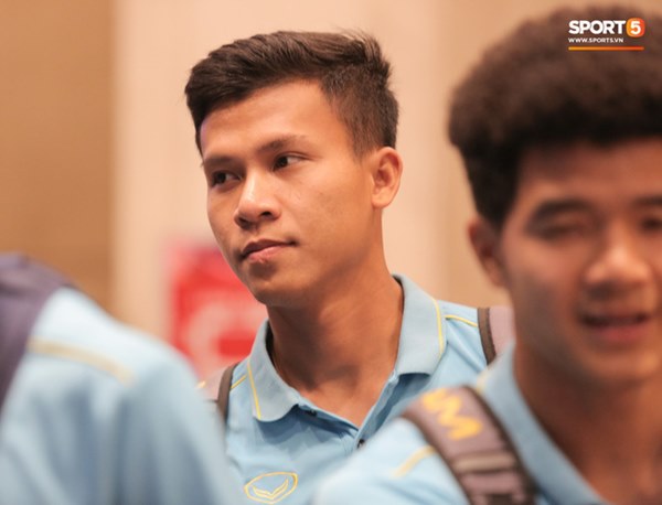 Tổng thư ký xinh đẹp bật khóc khi tiễn U22 Indonesia đến SVĐ, quyết thắng trận chung kết SEA Games 30 với Việt Nam-9