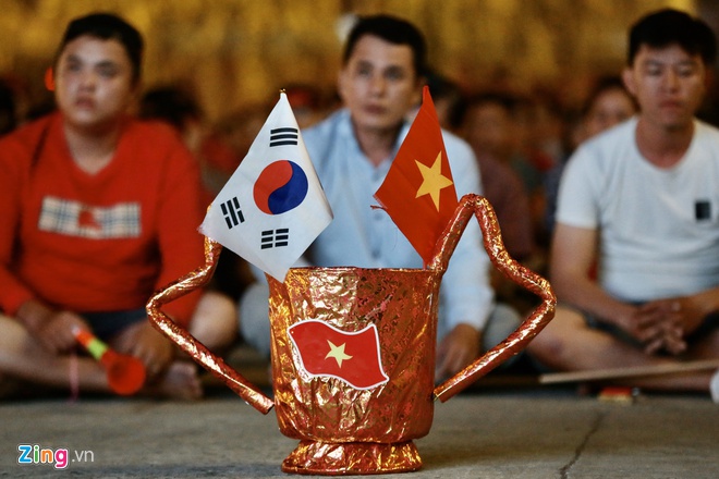 Bố Đoàn Văn Hậu: Việt Nam vô địch rồi!-14