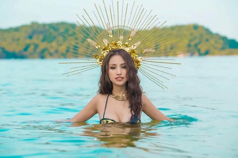 Mỹ nhân Nhật ký Vàng Anh mặc áo ngực vỏ sò, hóa nàng tiên cá nóng bỏng-10