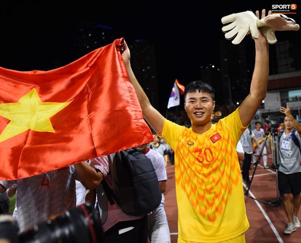 U22 Việt Nam ăn mừng cực cảm xúc khi vô địch SEA Games 30-12