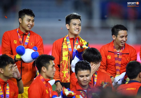 U22 Việt Nam ăn mừng cực cảm xúc khi vô địch SEA Games 30-18