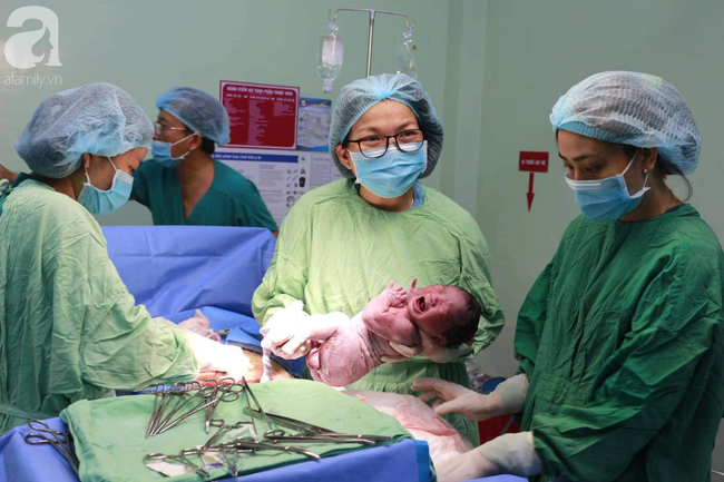 Những em bé chào đời trong giây phút U22 Việt Nam giành HCV SEA Games 30-3