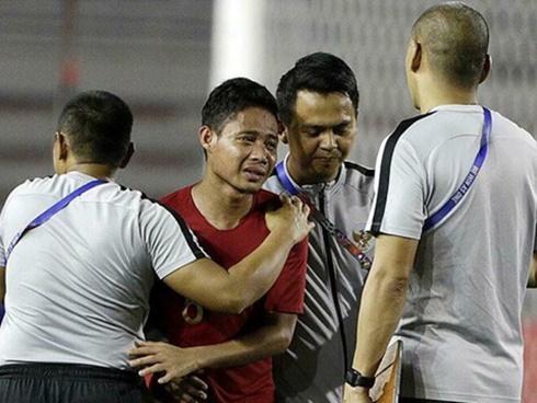 Đã có kết luận về chấn thương của sao Indonesia phải ngồi xe lăn: Nhẹ đến bất ngờ, ai còn nói Văn Hậu hủy hoại sự nghiệp đối phương nữa?-5