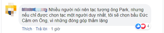 U22 Việt Nam vô địch SEA Games, fan hâm mộ không quên cảm ơn bầu Đức khi thấy ông lặng theo dõi trận chung kết qua tivi-7