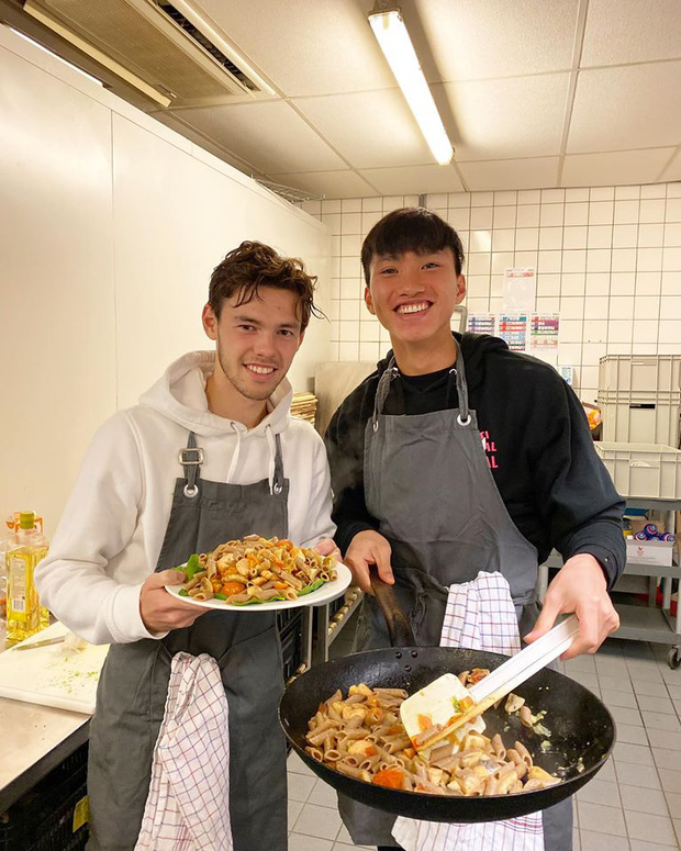 Không chỉ đá bóng giỏi, Đoàn Văn Hậu còn cực chăm chỉ học nấu ăn: Định hoàn hảo đến mức nào nữa Hậu ơi?-1