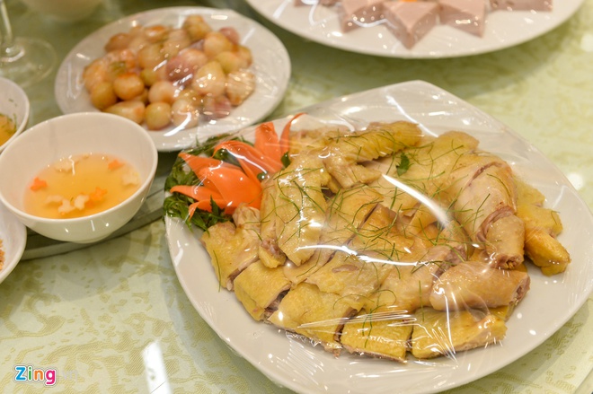 Thủ tướng đãi các nhà vô địch SEA Games bánh chưng, dưa hành-3