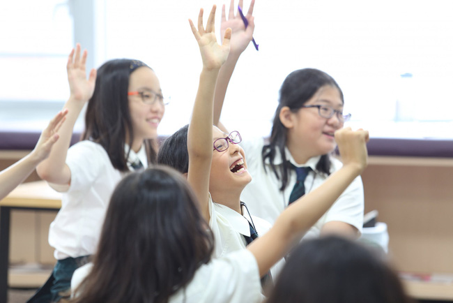 Học sinh lớp 1 trả lời 11 - 4 = 7 bị đánh giá là sai, phụ huynh phẫn nộ tìm giáo viên thì nhận được lời giải thích bất ngờ-2