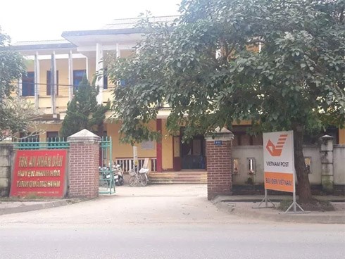Kỷ luật nữ kế toán lộ 