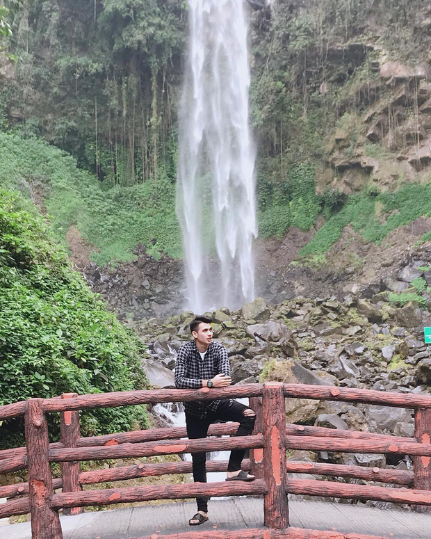 Trái với hình ảnh quần đùi, áo số, mặt căng trên sân cỏ, thủ môn U22 Indonesia lại là một tín đồ sống ảo thực thụ-4