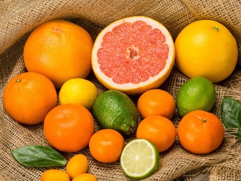 Lý giải của chuyên gia đập tan tin đồn “Ăn nhiều cam quýt gây vàng da”