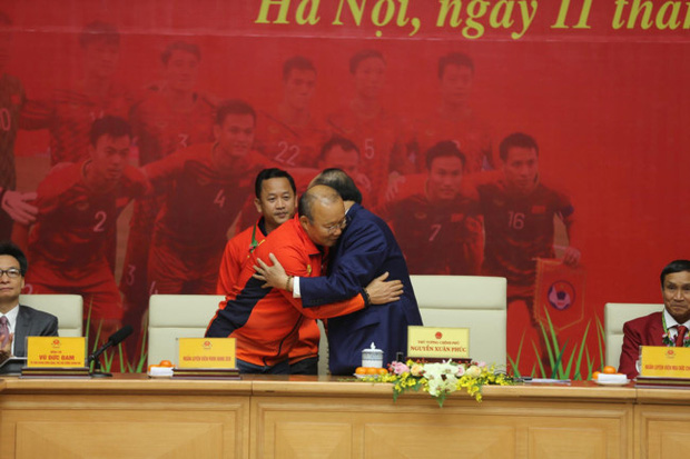 Thủ tướng giải đáp thắc mắc vì sao chỉ tiếp 2 đội bóng đá U22 Việt Nam-3