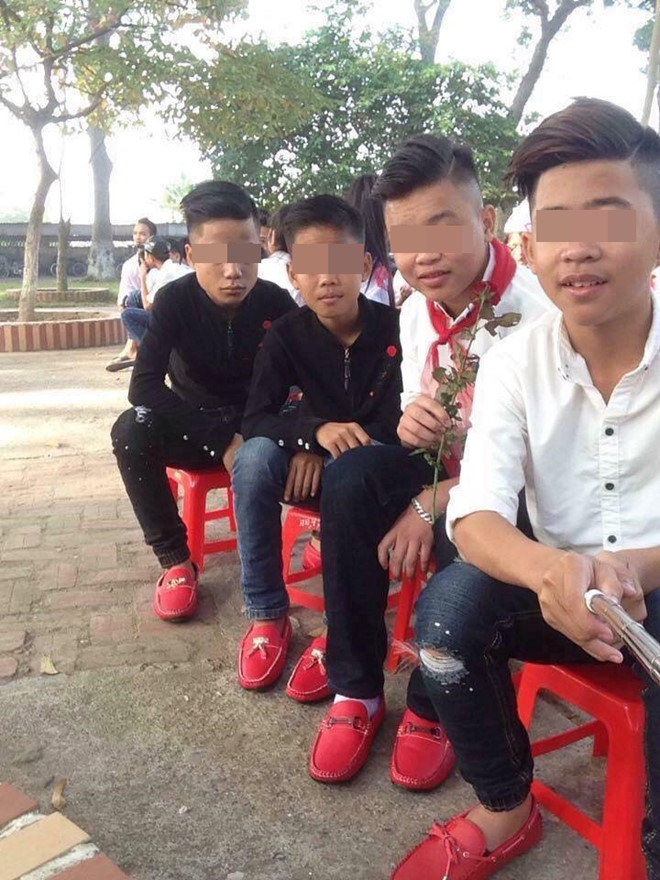 Đi dép lê giá 30 triệu đồng, Phượng Chanel gợi nhớ trend giày đỏ dân chơi-6