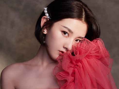 Nhan sắc như thiên thần của nữ DJ Ukraine ‘thả thính’ Đoàn Văn Hậu-12