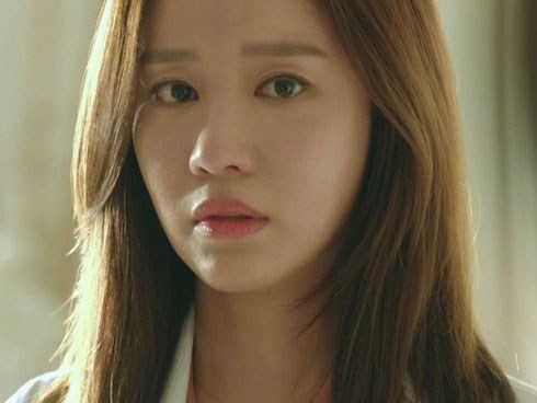 Ngày nào chị chồng cũng mang túi lớn túi bé sang xin sữa, tôi nhiệt tình cho mà không biết những giọt sữa quý hơn vàng của mình lại dùng cho việc này