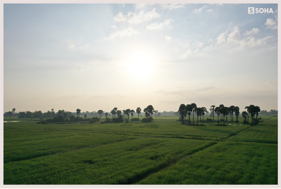 Cuộc sống lạ lùng của bầu Đức ở Campuchia: Ông chủ Hoàng Anh trong căn phòng 15m2-9