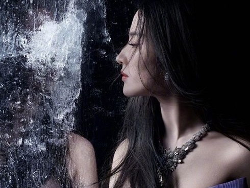 Lưu Diệc Phi gây thất vọng khi lộ thân hình khúc nào ra khúc nấy” lúc đi mua sắm-6