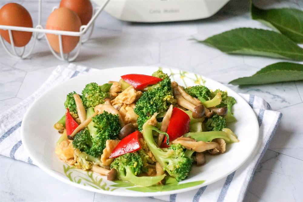 Món súp lơ xào sẽ trở nên cực lạ miệng nếu bạn cho thêm những nguyên liệu này-5