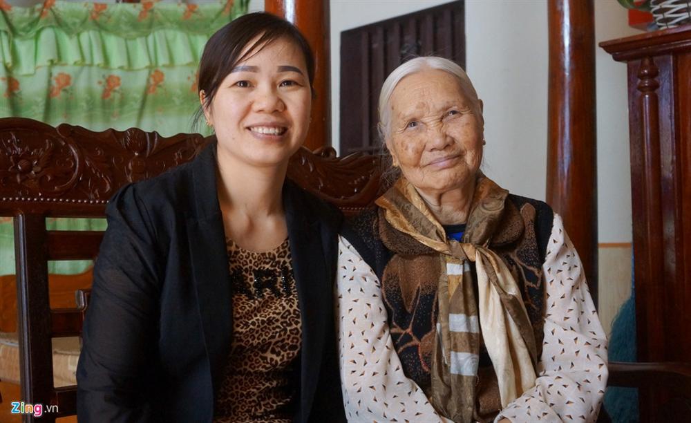 Mẹ Văn Toản kể chuyện cấm con chơi bóng và chuyến thăm nhà giữa khuya-1