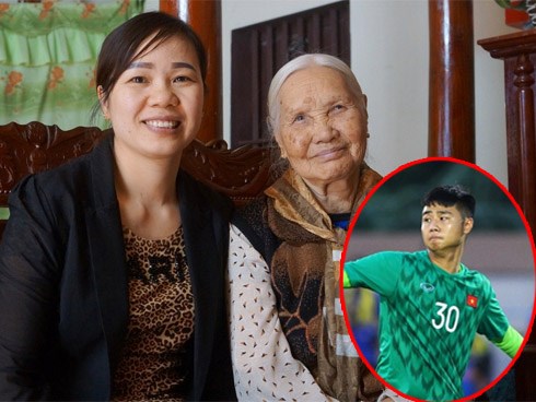 Mẹ Văn Toản kể chuyện cấm con chơi bóng và chuyến thăm nhà giữa khuya
