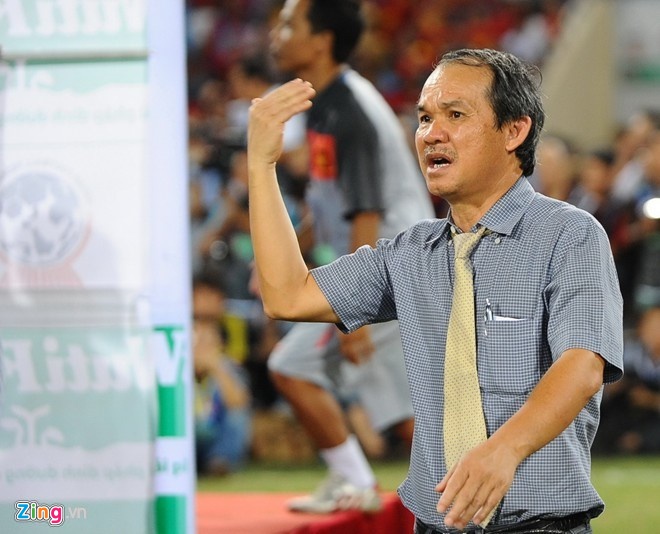 Bầu Đức đã bán bao nhiêu mảng kinh doanh để giữ lại bóng đá?-1