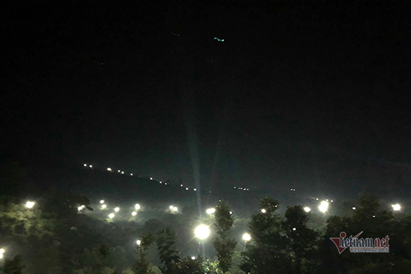 Đồi cam 6 tỷ kỳ lạ nhất Việt Nam, 2.000 cây mắc màn trắng cả rừng-11